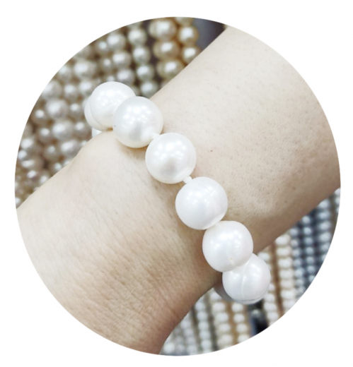 ABSW8001- Armband aus Süssewasserüerlen 12-12,5mm geknotet mit Magnet ca 19,5cm
