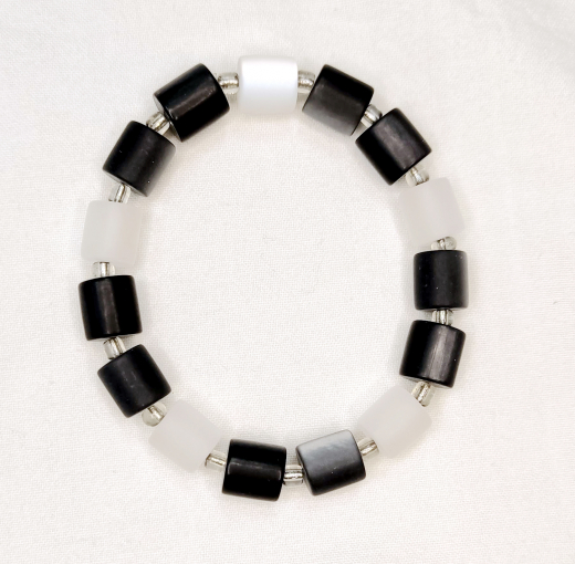 AHW1226- 1 Armband wunderschöner Blickfang schwarz,weiß Walzen10x10