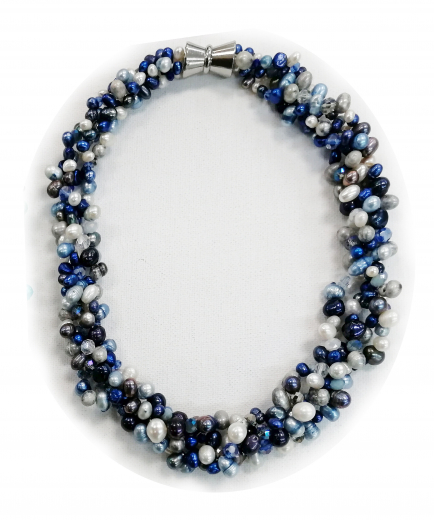 SAWA8005- 4 reihige Blau Töne aus Süsswasserperlen ca 6-8 mm mit Magnetverschluss