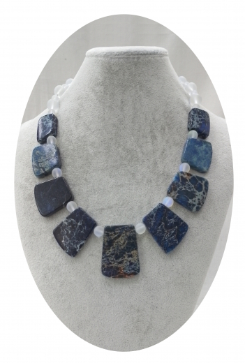 PLM004- Blickfang Königdtürkis gefärbt in Sodalith L ca 50cm + Verlängerung