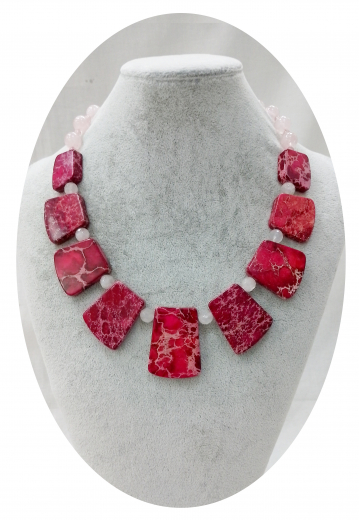 PLM005- Blickfang Königstürkis gefärbt in Rotjaspis L ca 50cm + Verlängerung