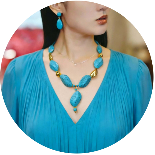 PLM401- Blickfang aus Howlett in Türkis Farbe L=ca 48cm