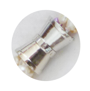 SAWA8006- 4 reihige heller Grün Töne aus Süsswasserperlen ca 6-8 mm mit Magnetverschluss