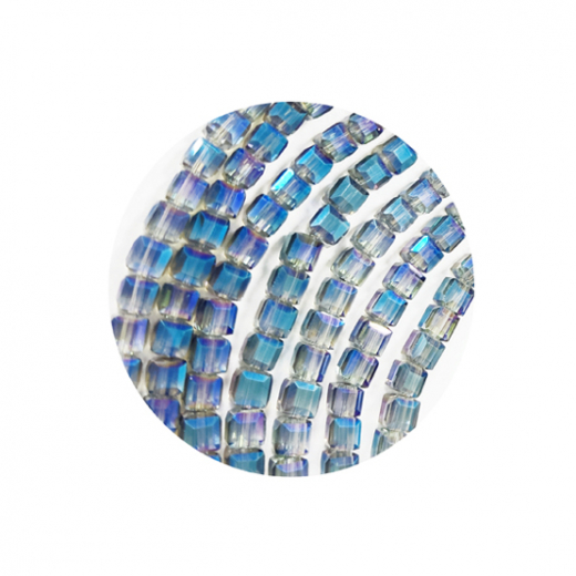 STW4243-100 Stk in Strang Kristallstrass Würfel 4x4 blau changiert