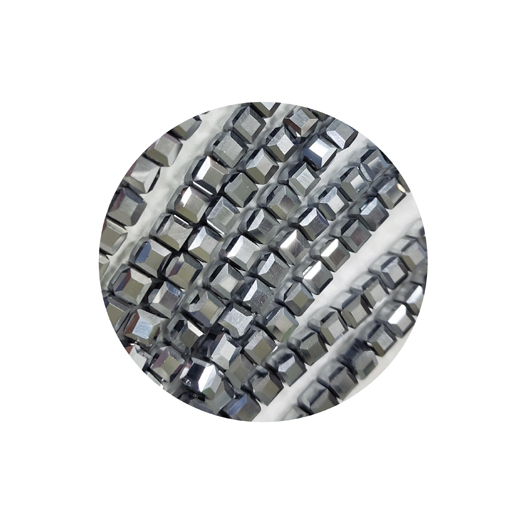 STW6000-100 Stk in Strang Kristallstrass Würfel 6x6 silber