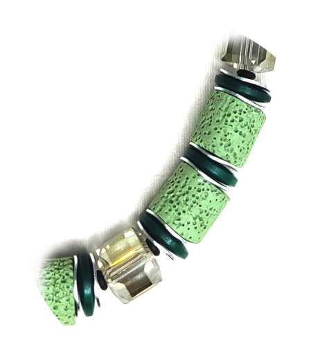 CAY1005- Kette aus Holzscheiben d grün, Kristall und Lava in Peridot