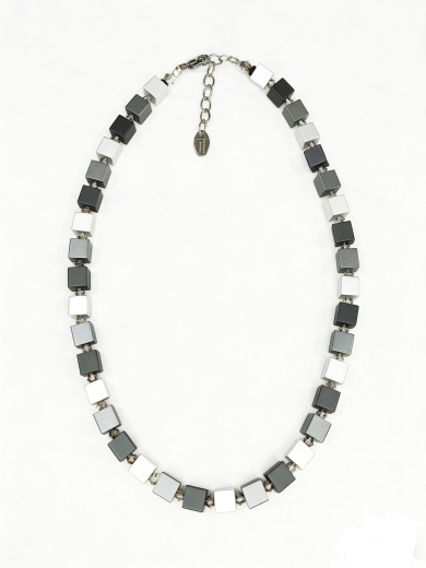 CUE8A01- Blickfang silber, grau, antrazit aus elox. Alum. Würfel 8x8x8