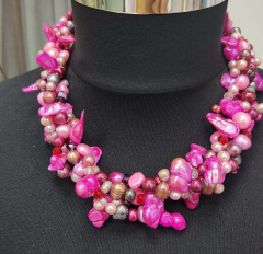 SAWA8003- 4 reihige Lila Farbe aus Süsswasserperlen ca 6-8 mm mit Magnetverschluss