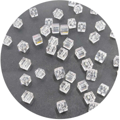 PKW4401- 10 Stränge ca 700 Perlen Würfel 4x4mm