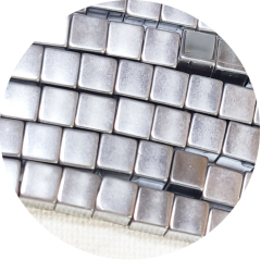 STH6F102-  Strang Hämatit Würfel 6x6 A Qualität Silber