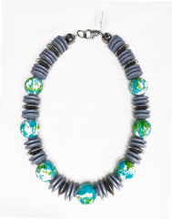 RIC2001- Kette aus Holzscheiben grau, Galaxy Kugel 20mm