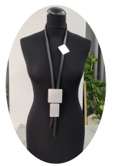 LAG3002- Kette aus hochwerigen Gummi mit elox. Alu in Silber 3x recheckig