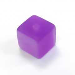 HZ8F33- 100 Lila matt Harzperlen Würfel 8x8x8
